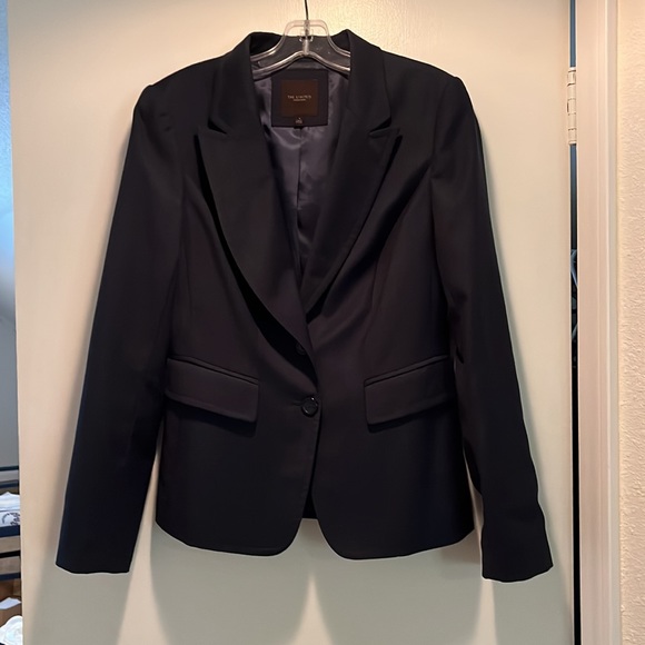 Set of 2 full suits in grey and navy by The Limited Jackets/skirts/Pants - Picture 15 of 16